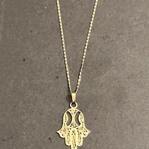 Stunning Vintage 14K YG Hamsa Pendant Necklace